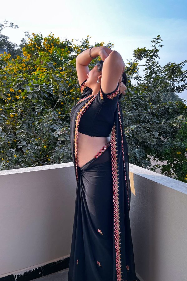 GFKxZ72acAE7ard?format=jpg&name=900x900