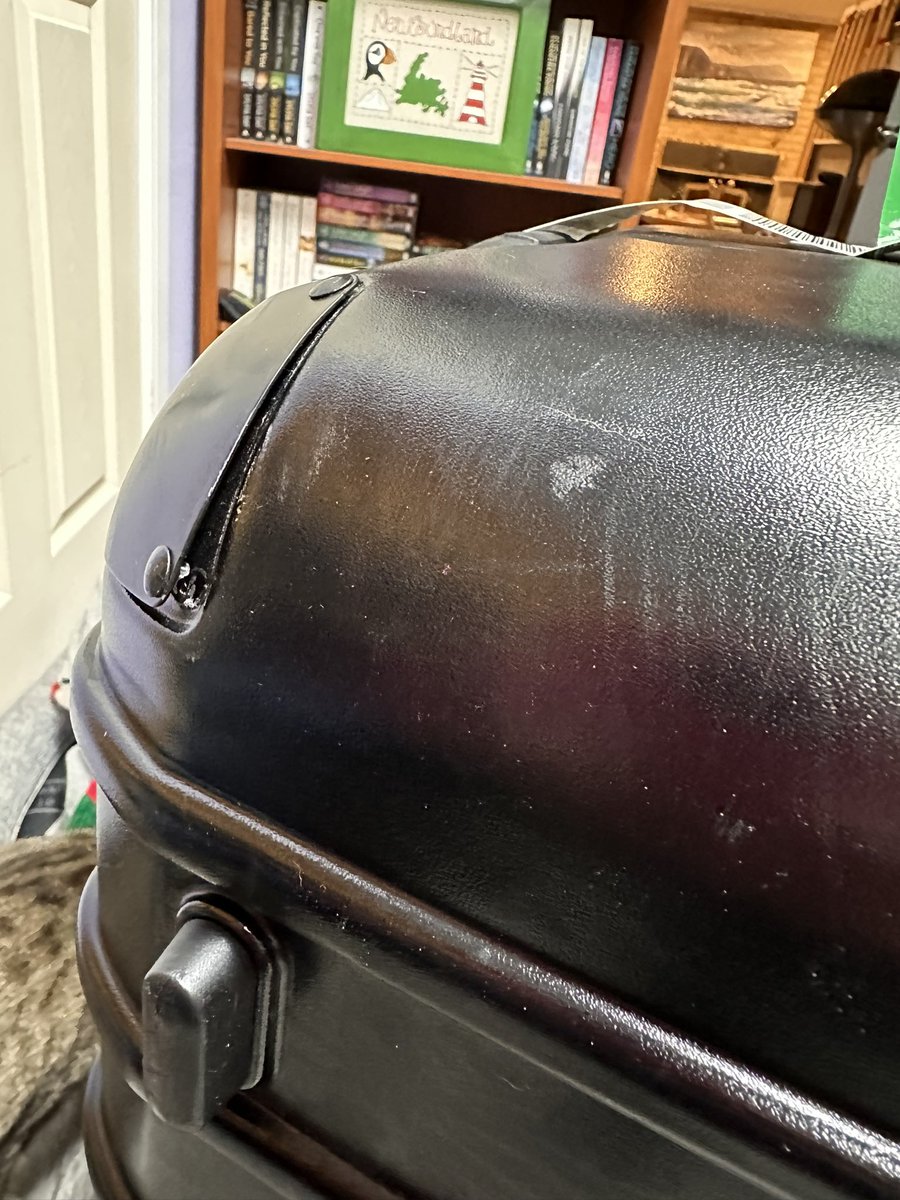 iHeart_NL's tweet photo. @porterairlines Flying over Christmas from YYZ to YOW (1hr flight) and this is what happened to my bags. Submitted a claim to your baggage people at the airport with NO REPLY even after 4 additional email requests for updates. #poorcustomerservice Can someone #help please? https://t.co/1o3rwNKfyq