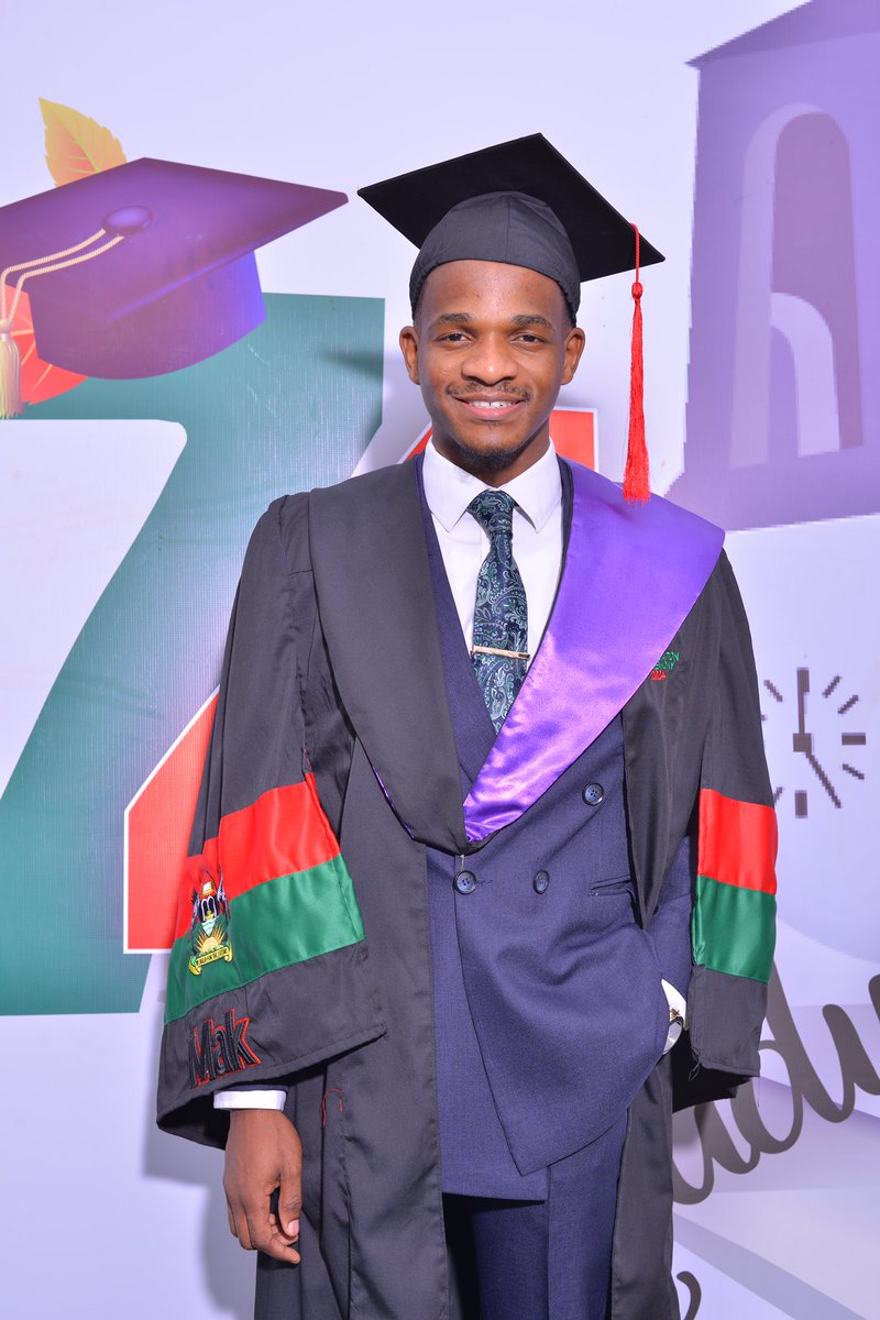 BrianOsenda_K's tweet photo. Passed by Makerere University on Monday to pick up an LLB (Hons)😌 https://t.co/bRyLMwjq1e