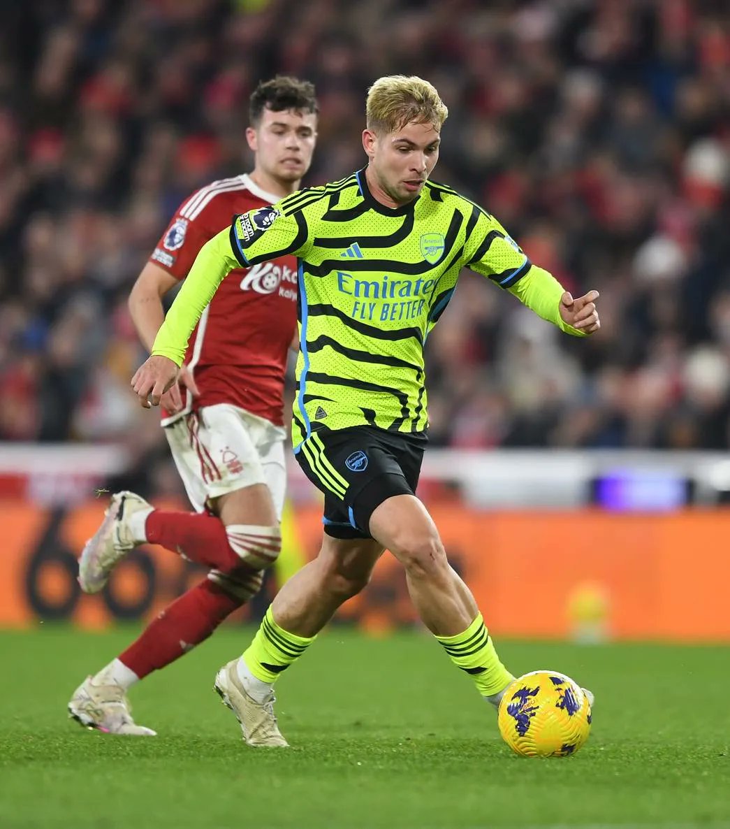 MT_Analysis's tweet image. Player Focus: Emile Smith Rowe (ESR) vs Nottingham Forest

— Playing as the left centre-midfielder
— Supporting runs/movements
— Relationship with Martinelli/Jesus

[THREAD]