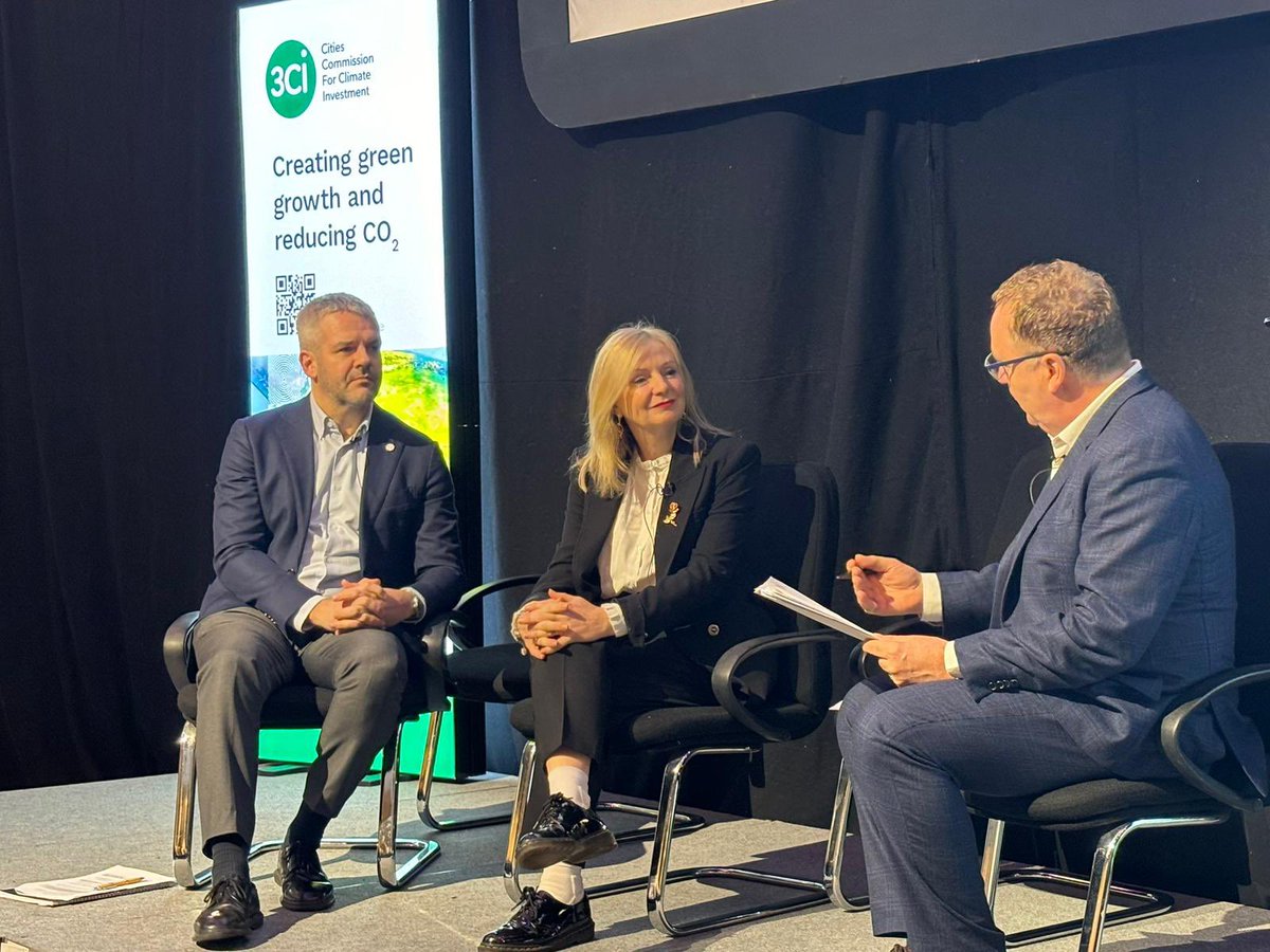 TracyBrabin's tweet photo. As Mayor, every investment decision I make must support our mission to achieve #NetZero by 2038.

The #3Ci conference in #Leeds with @olivercoppard and @GregClarkCities was a great opportunity to share some of those projects and plans with investors, banks &amp; developers. 🌱 https://t.co/4pYwLtML9I