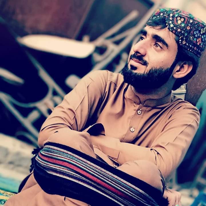 لسبیلہ یونیورسٹی کے طالب علم معبوب بلوچ کو پسنی سے دوران سفر فورسز نے اغواہ کرکے لاپتہ کردیا 
#StopBalochGenocide