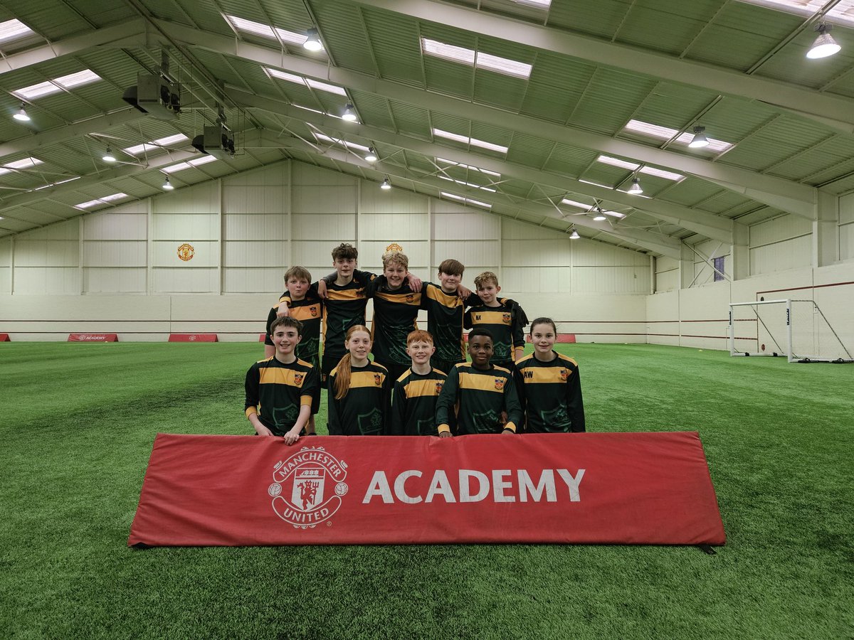CanonSladePE's tweet photo. A fantastic day at Manchester United for Year 7 coming 2nd in their group today. Some fantastic football played including 3 wins! More importantly, a fantastic opportunity for the squad to visit an iconic training ground! https://t.co/DO0KmIpJEi