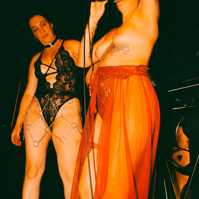 Registros da primeira @letsplayfesta do ano, tema exibicionismo. Com intera&ccedil;&atilde;o fetichista minha e direito<a class="tags" target="_blank" title="On Twitter" href="/?out=eyJ0eXAiOiJKV1QiLCJhbGciOiJIUzUxMiJ9.eyJpYXQiOjE3MjM5MTU5NTEsImlzcyI6InR3cG9ybnN0YXJzLmNvbSIsIm5iZiI6MTcyMzkxNTk1MSwiZXhwIjoxNzU1NDUxOTUxLCJyZWRpcmVjdF91cmwiOiJodHRwczovL3R3aXR0ZXIuY29tL2xldHNwbGF5ZmVzdGEifQ.eTBGHIh2aOSqn2g_Ad8IlhvaMAS4_3B1GVDbOGKP7TVAxXcmmg19y8qciwhac6SsEnxCN9NtMJNSLOlFCyjljA">@letsplayfesta</a>