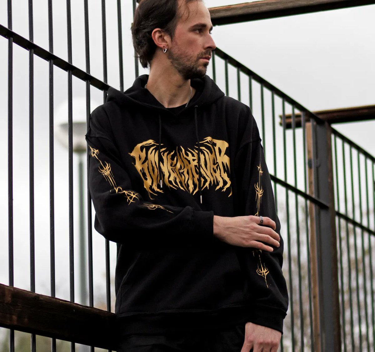 Bonecarvermetal's tweet photo. NEW MERCH!
 
✅ Umbrella
✅ Gold Vinyl Print Hoodie
✅ Silver Vinyl Print Windbreaker

10% off on new products until next week using code: BONECARVER10

Available via our website!
Shipping Worldwide 🌐

https://t.co/xiKpJ5vSu6 https://t.co/T2MlNBxrL3