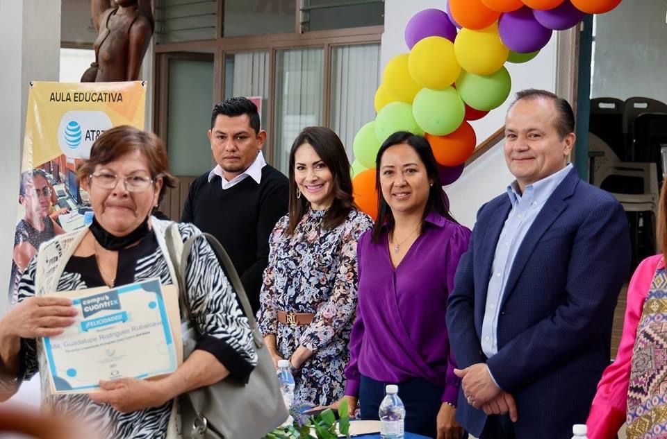 Gracias #DIF #Chapala por todo el apoyo que nos brindaron para que nuestra Aula Educativa AT&amp;T Chapala <a href="/ATTMx/">AT&T Mx</a> brindara educación a cientos de personas en ese municipio.

#ConstruyendoYCreciendo