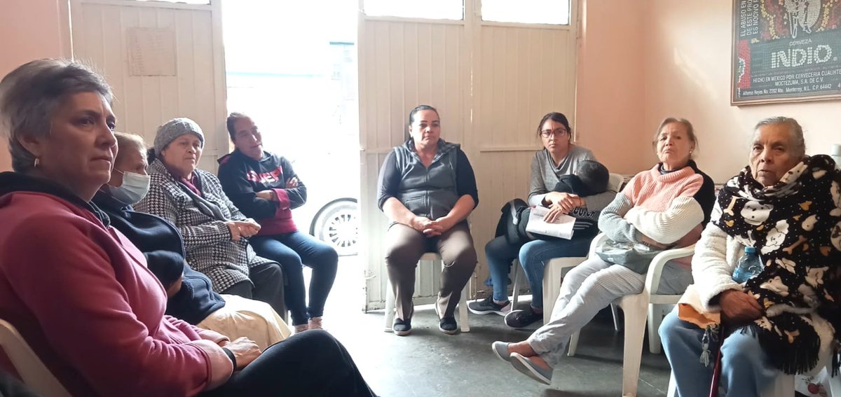sspdgo's tweet photo. 1)Trabajo de prevención a través de red #MUCPAZ es el que realiza Subsría de Prevención y especialistas del #ProgramaEsmeralda, a través de Estrategia Estatal de Prevención, impulsada por el Comisionado @OscarGalvanV ;en esta ocasión impartió la plática, "los tipos de violencia" https://t.co/emw0h61Fce