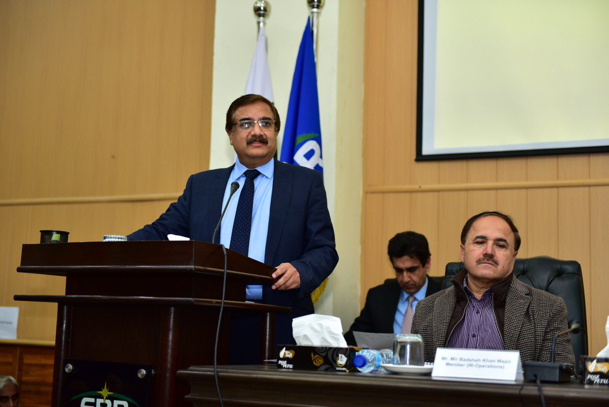 FBRSpokesperson's tweet photo. Mr. Rizvi briefed the visiting officers about the working, structure &amp; functions of FBR. He apprised them about revenue collection system &amp; various initiatives being taken to transform FBR into a modern &amp; dynamic entity.He also wished them best of luck in their future career. 2/3 https://t.co/nKlwfKhtkF