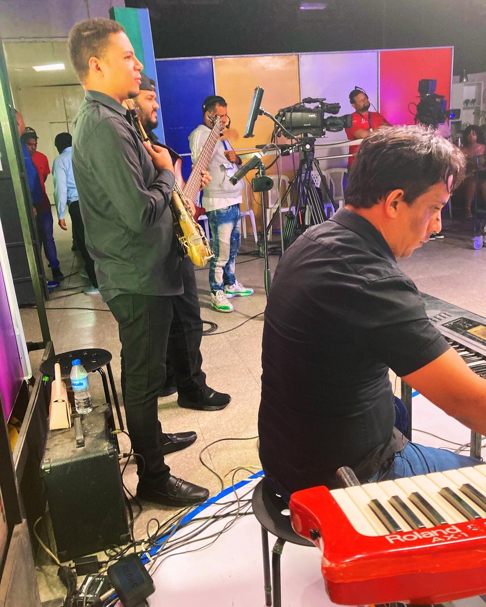 Soyelconderdtv tweet media