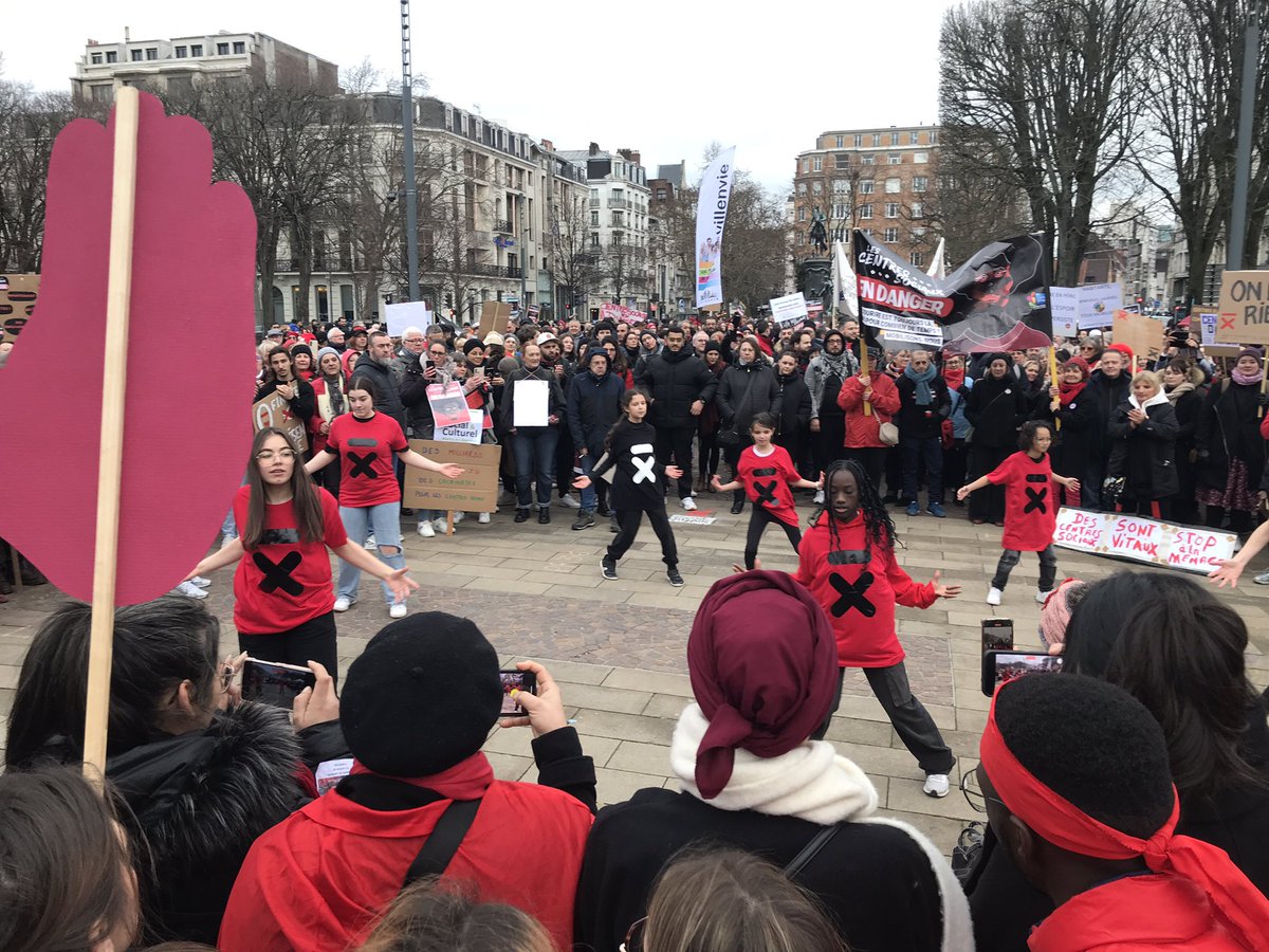 4000 participants ! Pari réussi pour la @Fede_CS_5962. Nous étions nombreux pour dire et redire notre soutien aux centres sociaux, ces lieux d’éducation populaire qui offre à tous un lieu de vie, d’animation et d’accompagnement au cœur de nos quartiers. L’Etat doit les soutenir.