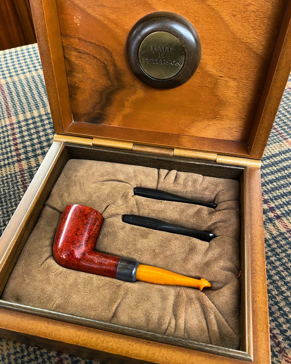 something beautiful from the past #peterson #petersonpipes #madeinireland #heritage #bottegastorica