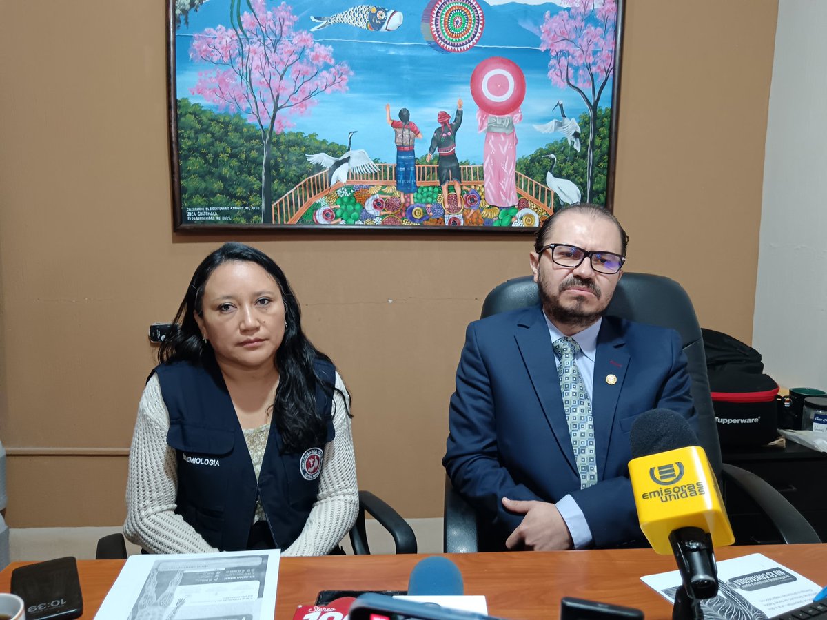 Conferencia de prensa en relación la enfermad Neurológica en la Dirección Departamental de Redes Integradas de Quetzaltenango.
Via <a href="/wgcolloy/">Willber Colloy</a> 
#EUXela