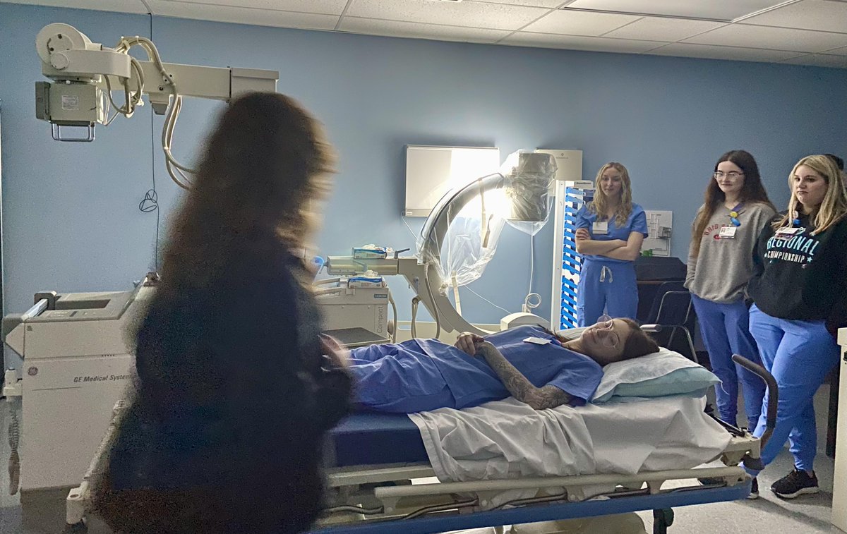 CollinsCTC's tweet photo. A New Year and a new group of Radiologic Technology students are learning how to perform mobile chest procedures with our portable X-ray machine. #CCTCworks #CCTCaded #RadTech #RadTechStudent https://t.co/JPZRzeDAsA