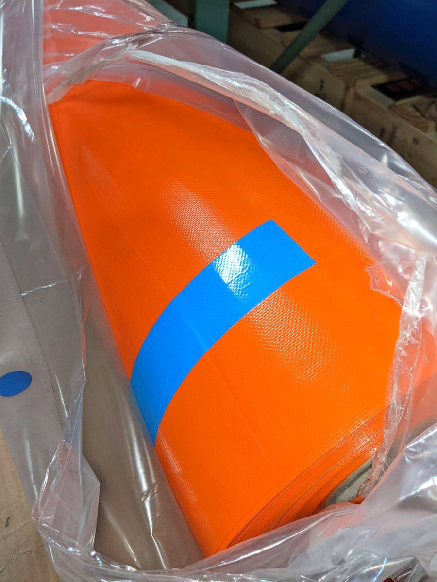 tarpstop's tweet photo. The other day Chuck Pifer came in to get a Fastrak installed. This orange looks really great with the cab of his truck. Can't wait to see him on the road! #Tarpstop #Fastrak #Trucking #LoadCoverage #Flatbed https://t.co/CuHjCWABAZ