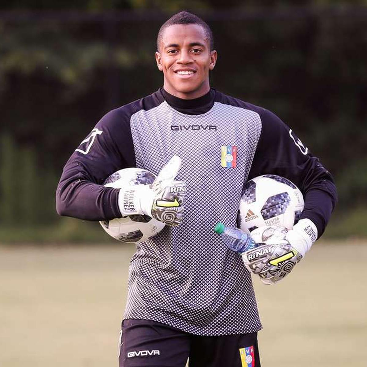 MarioSanchezVe's tweet image. OFICIAL: Caracas FC anunció la incorporación del portero Wuilker Faríñez para disputar la Liga FutVe 2024 y la Copa Libertadores.

Su último equipo fue el RC Lens de Francia.