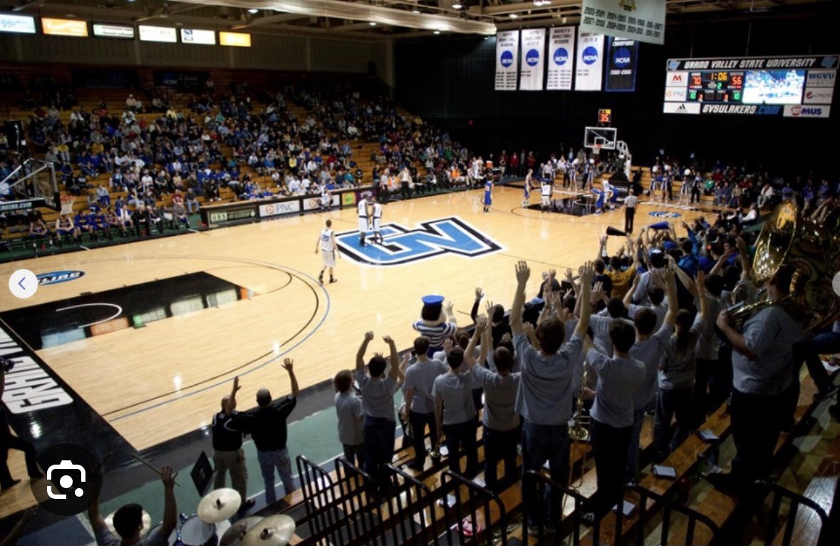 Blessed to receive a division 2 offer from GVSU! Thanks to coach <a href="/8mileCorn/">Cornell Mann</a> and the staff this opportunity!