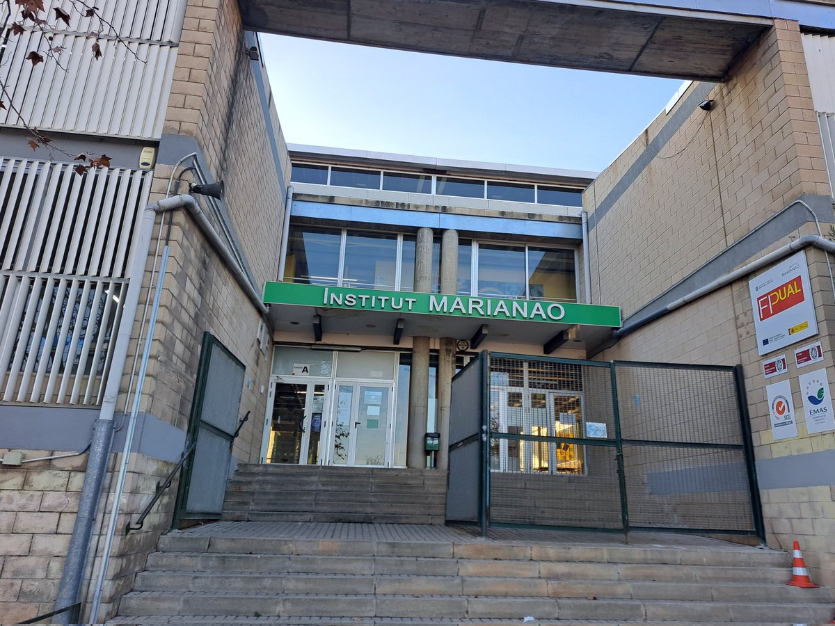 AplecClassiques's tweet image. L'equip Ratten de l'Institut Marianao de Sant Boi són els representants catalans a la final estatal del concurs Odissea. Molt concentrades! Molta sort! #OdisseaXXIV #OdiseaXXIV