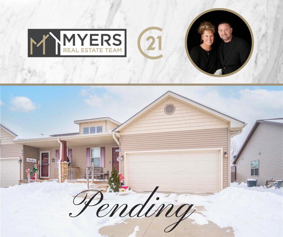 MyersRETeam's tweet photo. UNDER 💫 CONTRACT
Just 7️⃣ days on the market with 3️⃣ competing offers for our seller. Congratulations to Kristin for accepting a great offer on her Johnston home! 👏🏼 #myersteam🏡 #pending #johnston #seller #undercontract #home #multipleoffers #lovewhereyoulive #welovereferrals https://t.co/76ZkSDfYIn