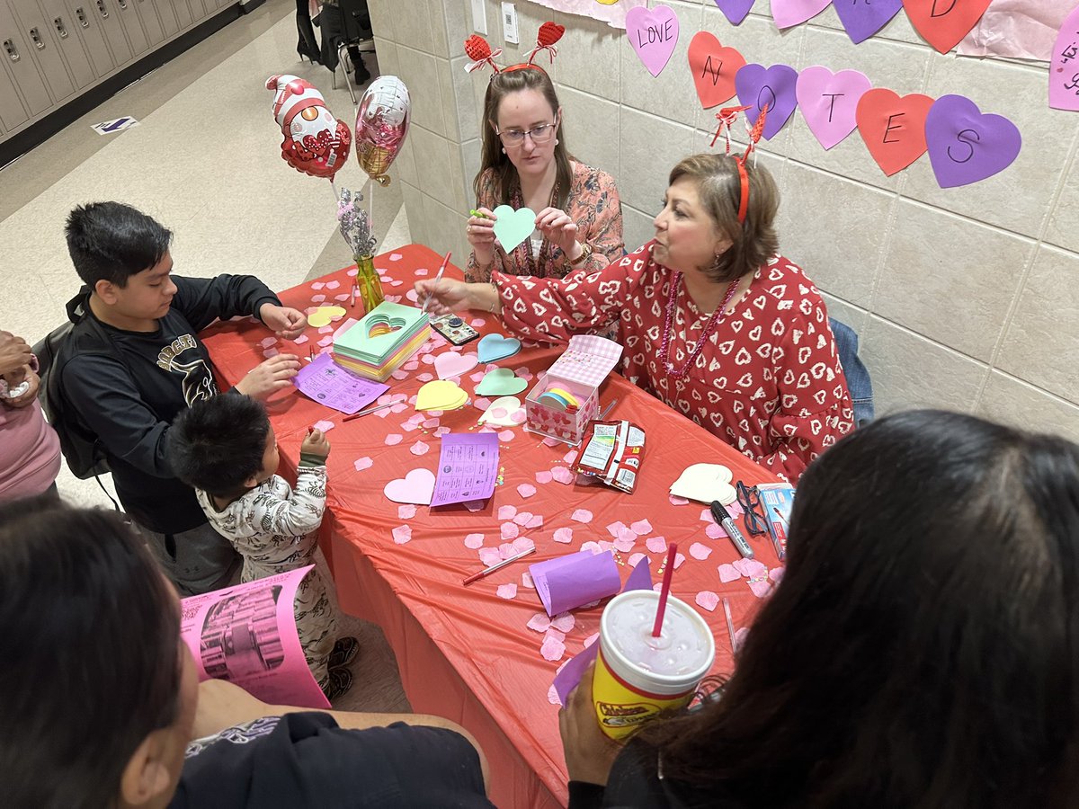 Love is in the air at <a href="/GoodnightSMCISD/">Goodnight Middle School</a>!! The ELA Dept. and our community had an amazing time at Literacy Love Night. 💕📚