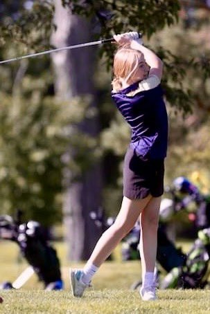 mercy_athletics's tweet photo. CONGRATULATIONS to our recently named Scholar Athletes. Addison Barth was a stand out athlete for golf, tennis AND cross country. Lacey Sheehan excelled at both volleyball and golf.
Both were All Catholic selections as well as other accolades.
Way to go ladies! 💙👏🏼🏆
#mercymagic https://t.co/f0E2VDNHPq