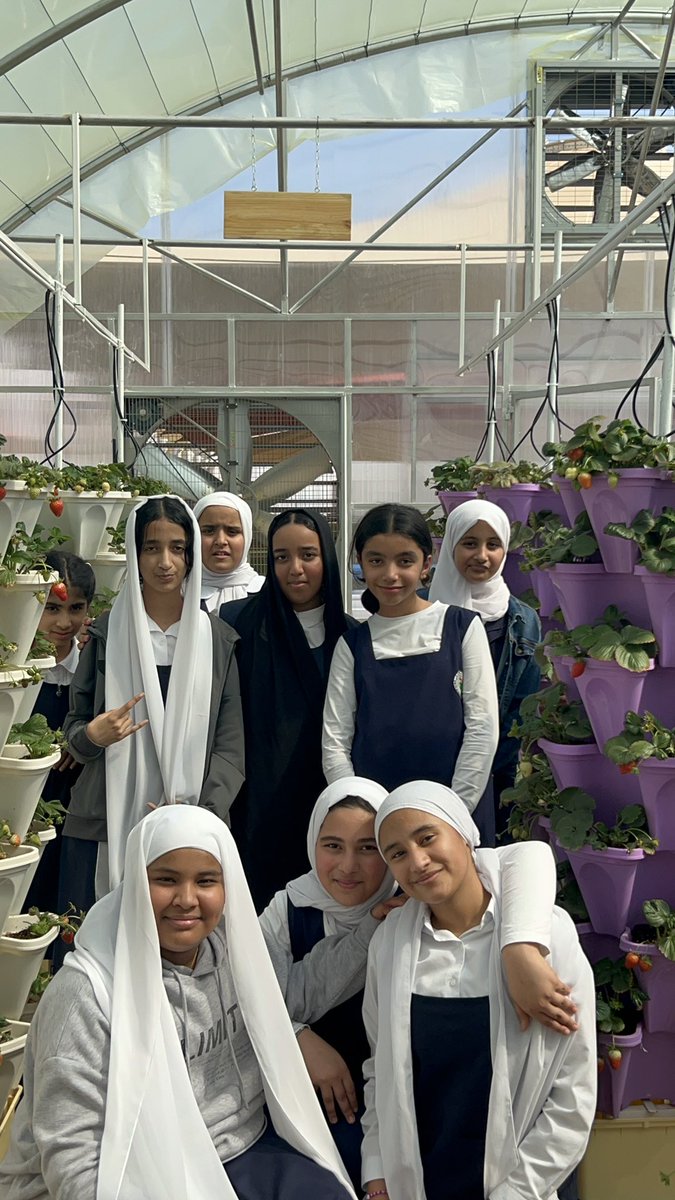 Lovely visit from grade 6 girls 🍓🍀
<a href="/HayAlSharooq/">HayAlSharooq</a>