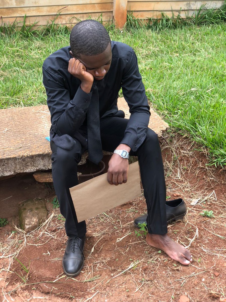 DivineMuringani's tweet photo. Kutsvaga basa pa Harare usina link zvakangofanana nekusveta dovi neStraw https://t.co/7OTcdC7p5W
