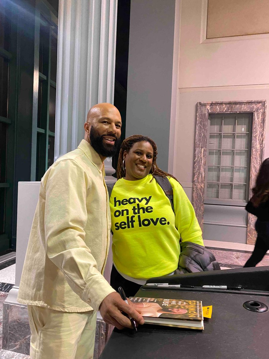 common's tweet photo. Chicago really showed up there is no place like home!

I had the honor and privilege of spending time with my community in Chicago at the Harold Washington Library. 

Harold Washington is a hero of my so I loved seeing his exhibition in the library. 

#WeRiseWell #Make1Change https://t.co/JLcqhvN7DL