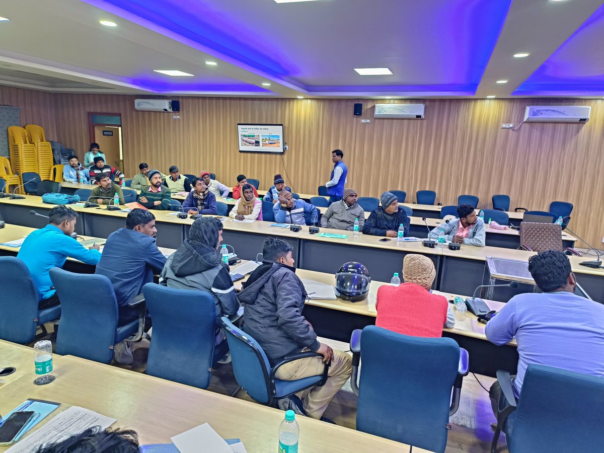 LSBA_Rohtas's tweet photo. 2 days training cum orientation programme about solid liquid waste management among sanitation supervisor at DRDA hall,Rohtas district https://t.co/oGWF6xlFaO