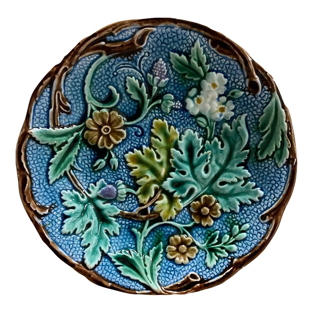 19th Century Swedish Majolica Dessert Plate

l8r.it/7WLw

#bellafrenchantiques #majolica #majolicaplate #majolicadessertplate #swedishantiques #swedishmajolica #antiquestore #dallasantiques #chairish #palmbeachstyle