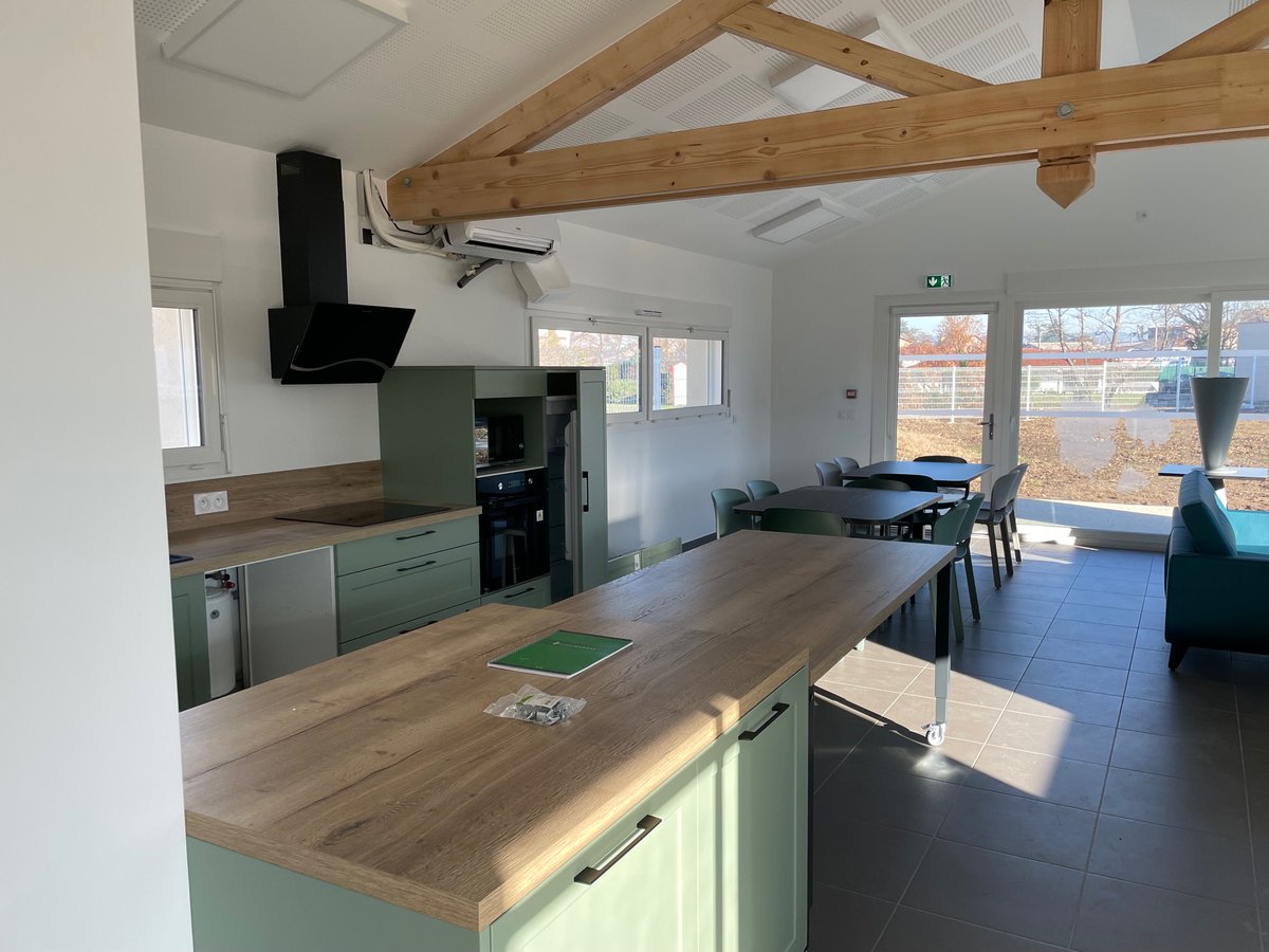 AesioSante's tweet image. #handicap Les 7 pavillons construits sur le site du Domaine #Mutualiste de l’Arzille AÉSIO Santé à Feurs (42), ont accueilli leurs locataires. Une alternative innovante pr favoriser l'autonomie &amp;amp; l'inclusion soutenue par @Dep_Loire42 et @CCAHandicap
aesio-sante.fr/domaine-mutual…