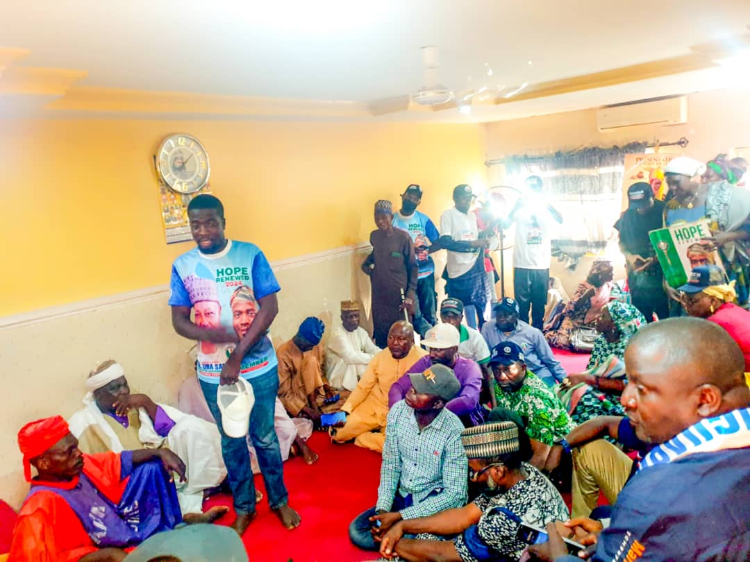 WajohBala's tweet photo. #APCChikunLGA
#JDT24Rally
Sabo Ward: We toured the ward starting with a courtesy visit to the private residence of HH, Mr Stephen Ibrahim, the District Head of Kujama at Ungwan Pama, navigating through the streets of Angwan Boro & other settlements within Sabon Tasha.
#JDteam https://t.co/LTqOlPZ4Ag