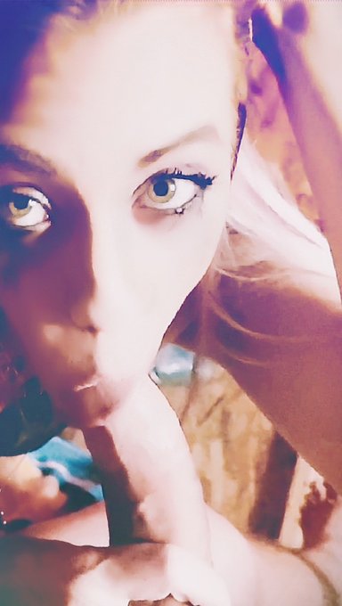 Hows your Hump day? https://t.co/pBXCd89tVB<a href="/tag/thoseeyes"class="tags"><span>#thoseeyes</span></a>