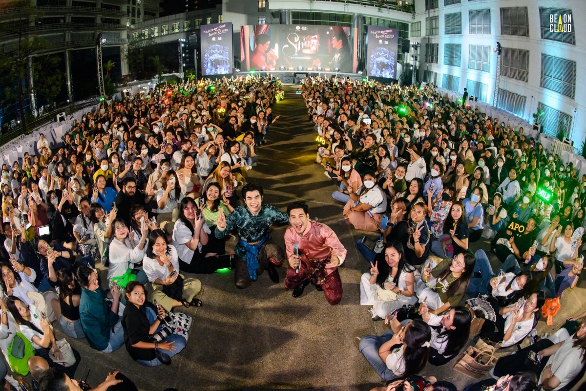 beoncloud_th's tweet photo. ขอบคุณแฟน ๆ ที่มาให้กำลังใจ มาย @milephakphum และ อาโป @Nnattawin1 ที่งานแถลงข่าวฯ กระทรวงพาณิชย์ x BE ON CLOUD วันนี้มาก ๆ นะคะ ✨🫶🏼

#MOCShineMileApo
#MOCxBOC
#กระทรวงพาณิชย์ #BeOnCloud https://t.co/PHbqfv4dtZ