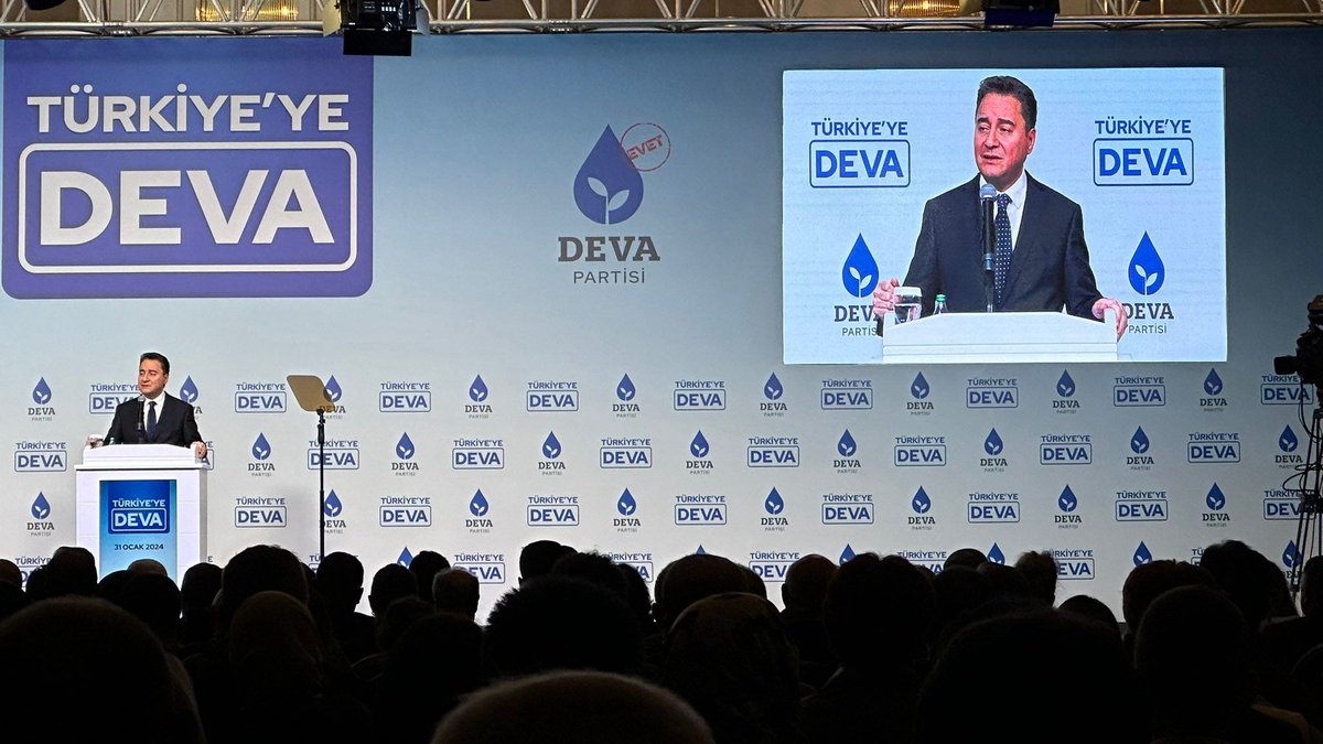 DevaSincan's tweet photo. Partimizin Üçüncü Belediye Başkan Adayları Tanıtım Toplantısına ilçe başkanımız Halil Aslan ve yönetim olarak katılım sağladık , partimizin belediye başkan adaylarına başarılar diliyoruz.
Deva Belediyeciliği Geliyor... 

#oylardevaolsun https://t.co/BJbE5tEQZD