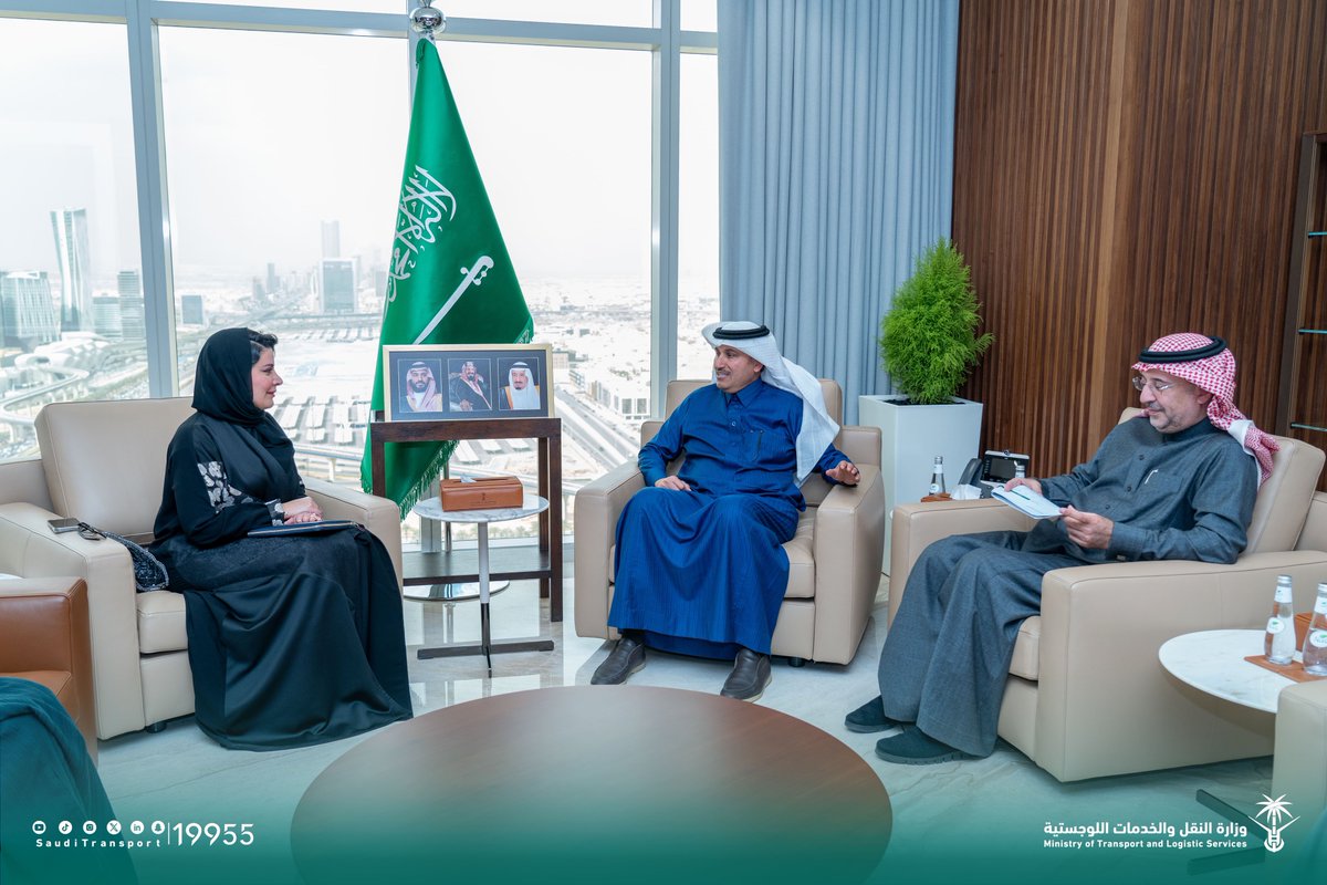 استقبل معالي وزير النقل والخدمات اللوجستية <a href="/SalehAlJasser/">صالح الجاسر</a>، صاحبة السمو الأميرة هيفاء بنت عبدالعزيز بن عياف آل مقرن، سفيرة خادم الحرمين الشريفين لدى مملكة إسبانيا، وجرى خلال اللقاء استعراض العلاقة بين المملكة العربية السعودية ومملكة إسبانيا في مجال النقل والخدمات اللوجستية وسبل