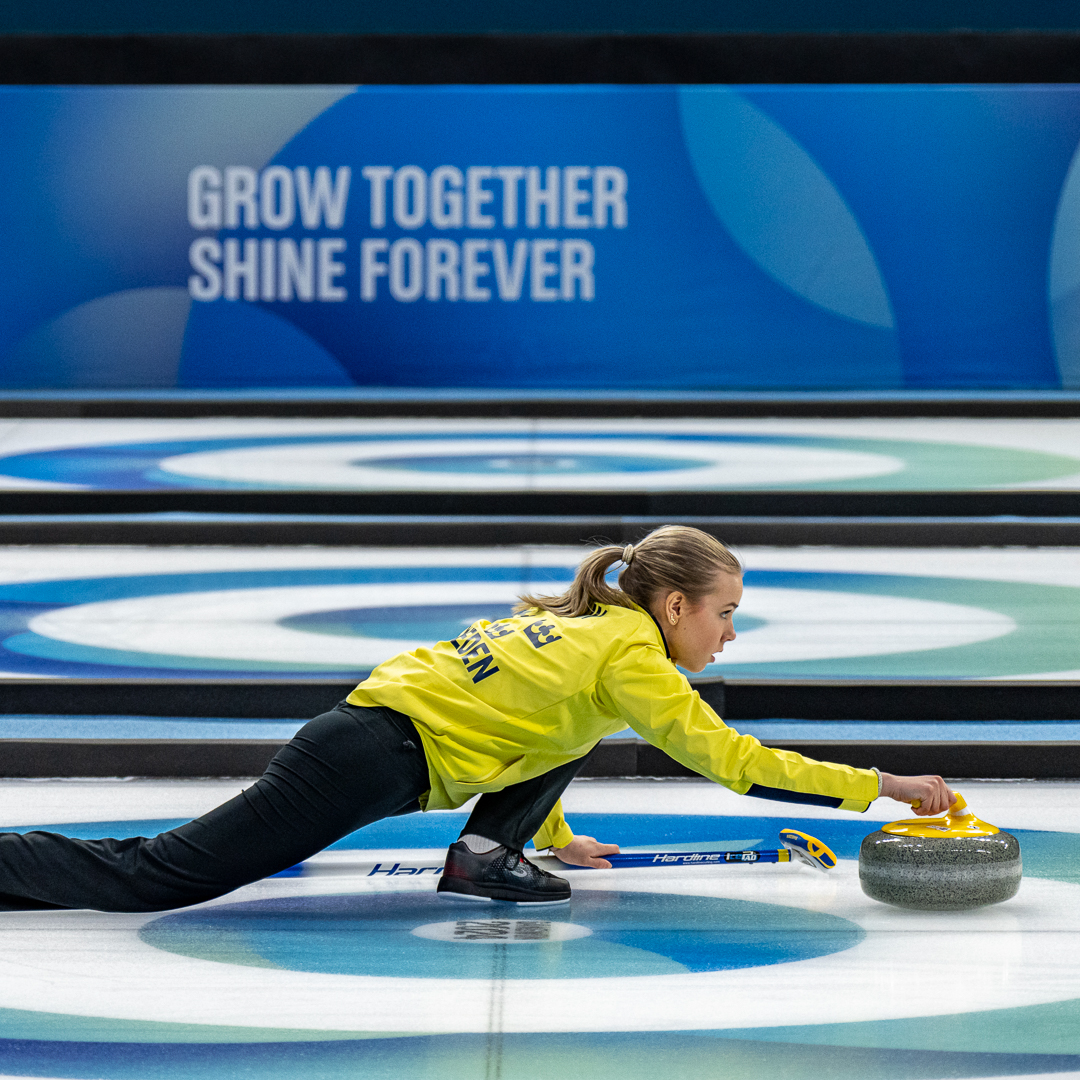 CURLING Maja Roxin och Jonatan Meyerson är klara för semifinal i curlingens mixeddubbel på ungdoms-OS i Ganwon. De besegrade Kina med klara 9-6 i kvartsfinalen. brnw.ch/21wGy3G #sweolympic #gangwon2024 Foto: OIS #svenskaspel och #uniqlo