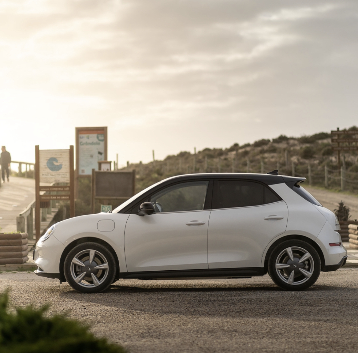GWM_UK's tweet photo. In with the new and out with the old this 2024?
Introducing the ORA 03 in Moonlight White...
🤍It's giving car goals🤍
#NewCarDay #GWMora #ORAPURE+ #ORAPRO+ #ORA03 https://t.co/RVE319dngV