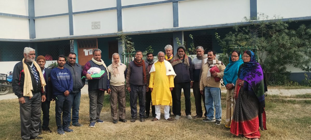 DSanjat's tweet photo. S N P College Sanjat Begusarai के सदस्य श्री हरि शंकर झा जी की महाविद्यालय परिवार के द्वारा आज अवकाश प्राप्त होने के उपरांत विदाई की गई। https://t.co/u5x4n15uiq