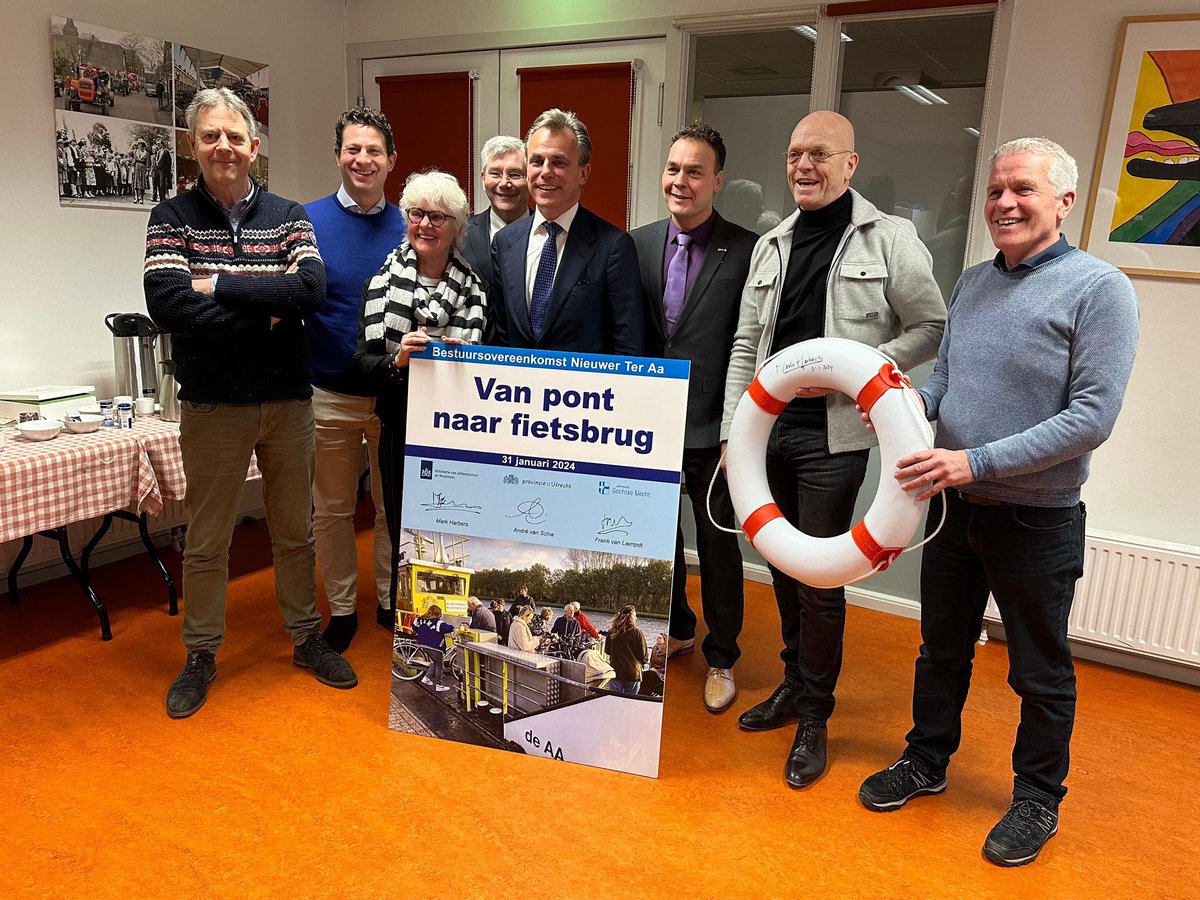 Mark Harbers tweet media