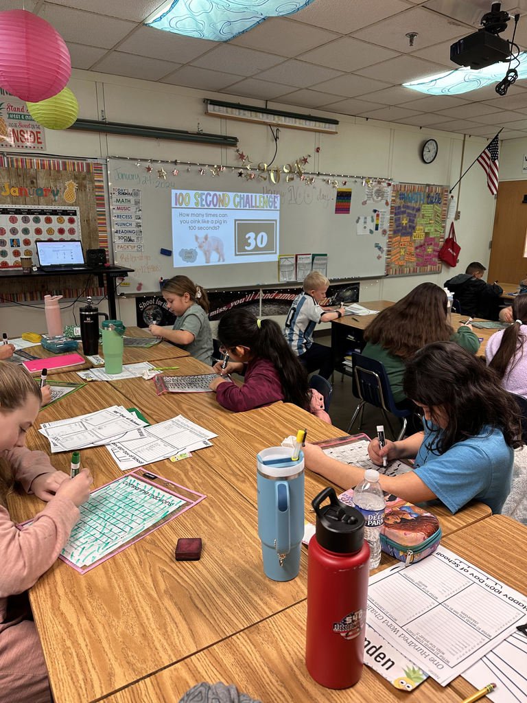 Mrs. Quartararo's 4th grade class celebrated the 100th day of school with some fun 100 second challenges! 🤩