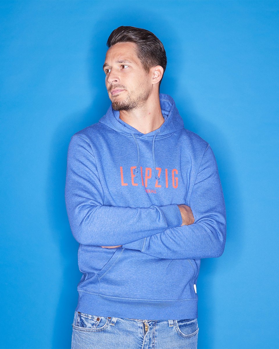 redbullshop's tweet photo. So clean, so fresh. Your everyday @RBLeipzig threads, remixed. ๐ Cop 'em here ๐ https://t.co/5A3u05zSHC
#RBLeipzig #Football #Soccer #RedBullShop https://t.co/uKpcHbQEf4