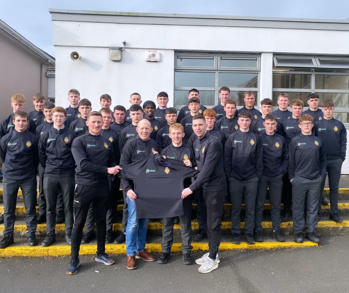 CBS The Green - An Edmund Rice School (@thegreencbs) on Twitter photo 🏆 Wishing our Senior Football Team the best of luck in today's Corn Ui Mhuirí Semi Final! Special thanks to Gerry Rochford for sponsoring their fantastic new tops <a href="/GerryRochford/">Gerry Rochford</a> 🏆 Wishing our Senior Football Team the best of luck in today's Corn Ui Mhuirí Semi Final! Special thanks to Gerry Rochford for sponsoring their fantastic new tops <a href="/GerryRochford/">Gerry Rochford</a>