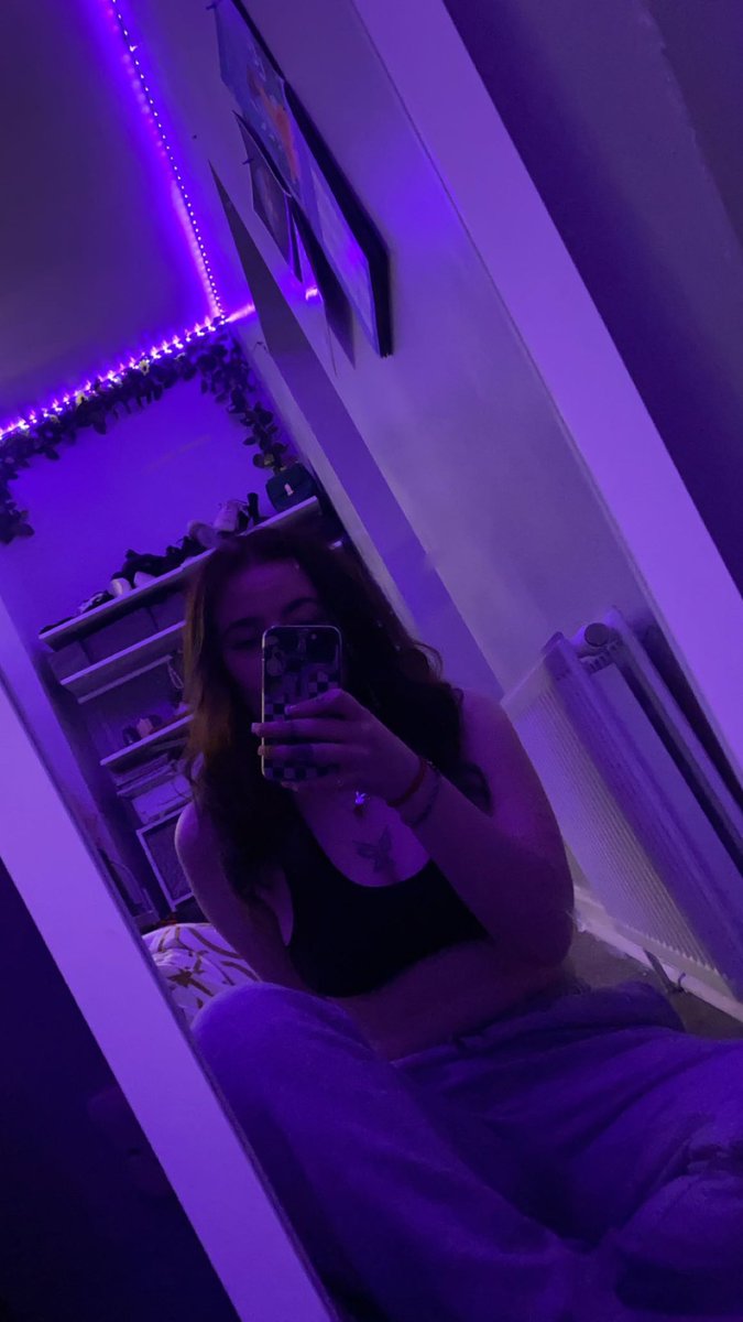 Rose_Ellx's tweet photo. Am I mommy 😇 or Daddy 😈? 
Send and beg 💋
https://t.co/93ULc2KR4g https://t.co/8iionld7iQ