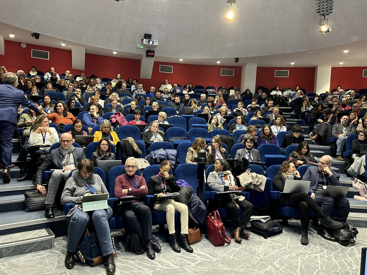 MostafaFourar's tweet photo. "Effets papillon : comment la convergence des actions éducatives peut changer le destin de nos enfants ? Exemples de terrain"
Merci à @Ih2ef pour l'organisation de cette conférence et au public de cadres @education_gouv pour les échanges sur égalité des chances et mixité sociale. https://t.co/mica6GQH0T