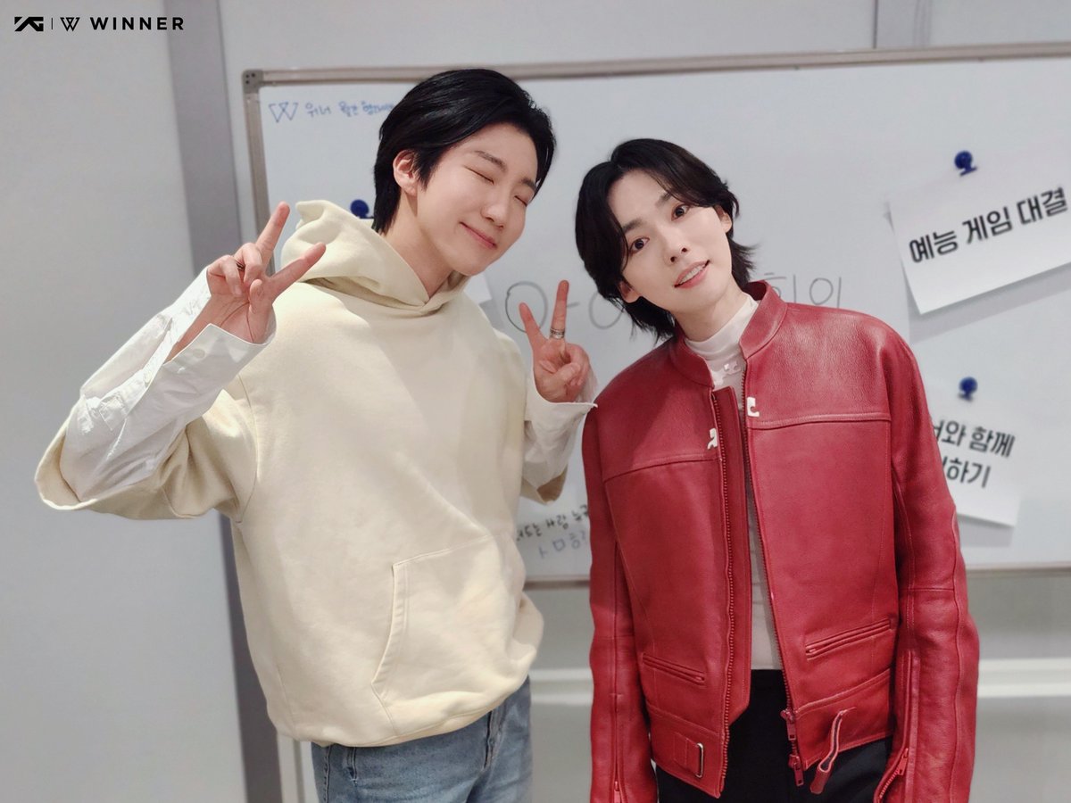 softinseo's tweet photo. they looked so good today but teamw filters just gotta ruin the pics https://t.co/YEjJSybNOU
