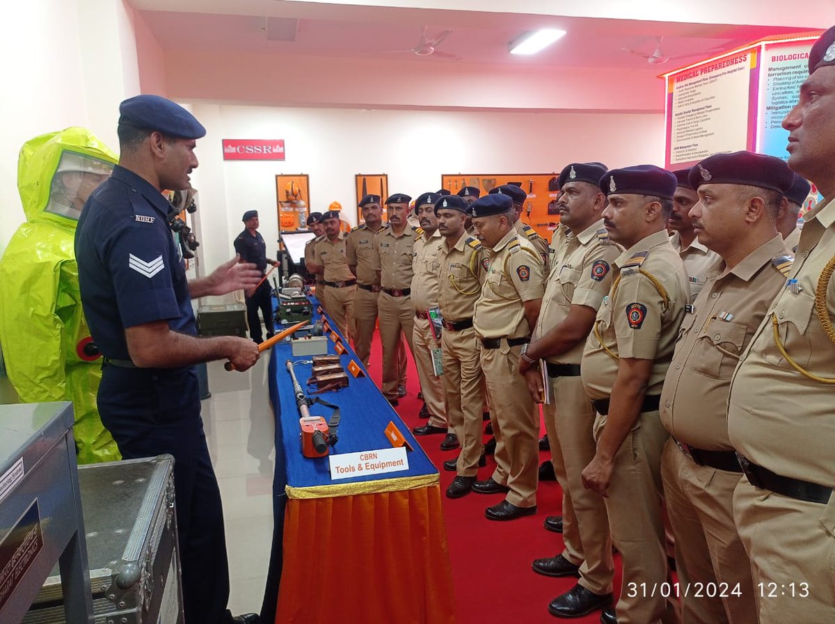 05NDRF's tweet photo. #Trainingvisit on DM
Team #5NDRF conducted Awareness familiarization cum training visit for SRPF, Maharashtra. "
#Empoweringsociety and strengthening first responders. #SRPF
@ANI
@sdmamaharashtra
@NDRFHq
@ndmaindia
@PIBMumbai https://t.co/3vA7NaqYCC
