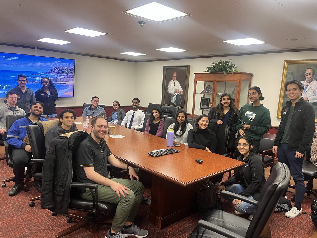 ⁦@Rutgers_NJMS⁩ ⁦@NjmsUrology⁩ ⁦@NJMSDeptSurgery⁩ urology interest group meeting. Crowd keeps growing larger each year. The future of our specialty is bright!