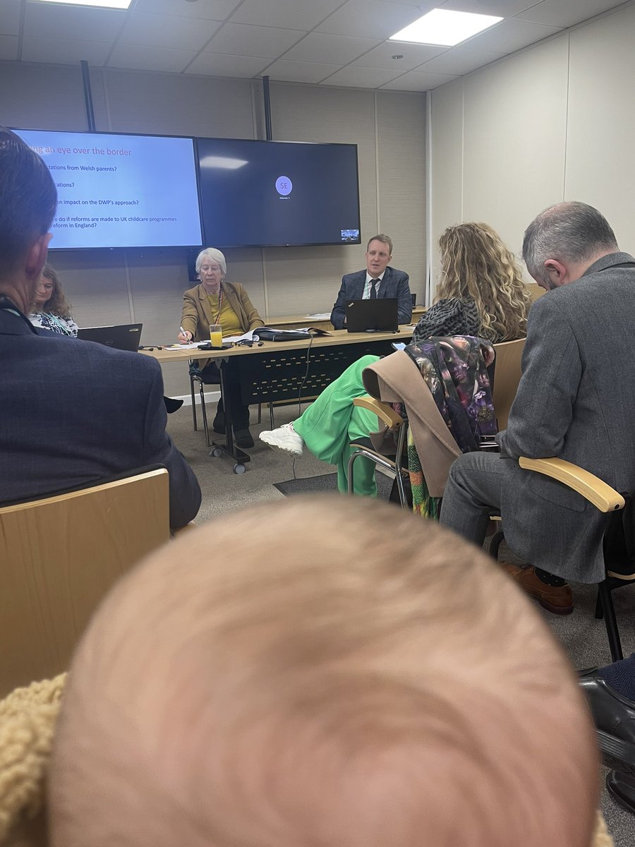 At the Senedd (with 👶🏼) today to discuss Wales’ childcare plans and impact of UK reforms with @BevanFoundation @jrf_uk. If DWP take a tougher approach to work search requirements for parents based on an expanded u2s offer in England, where does that leave parents in Wales?