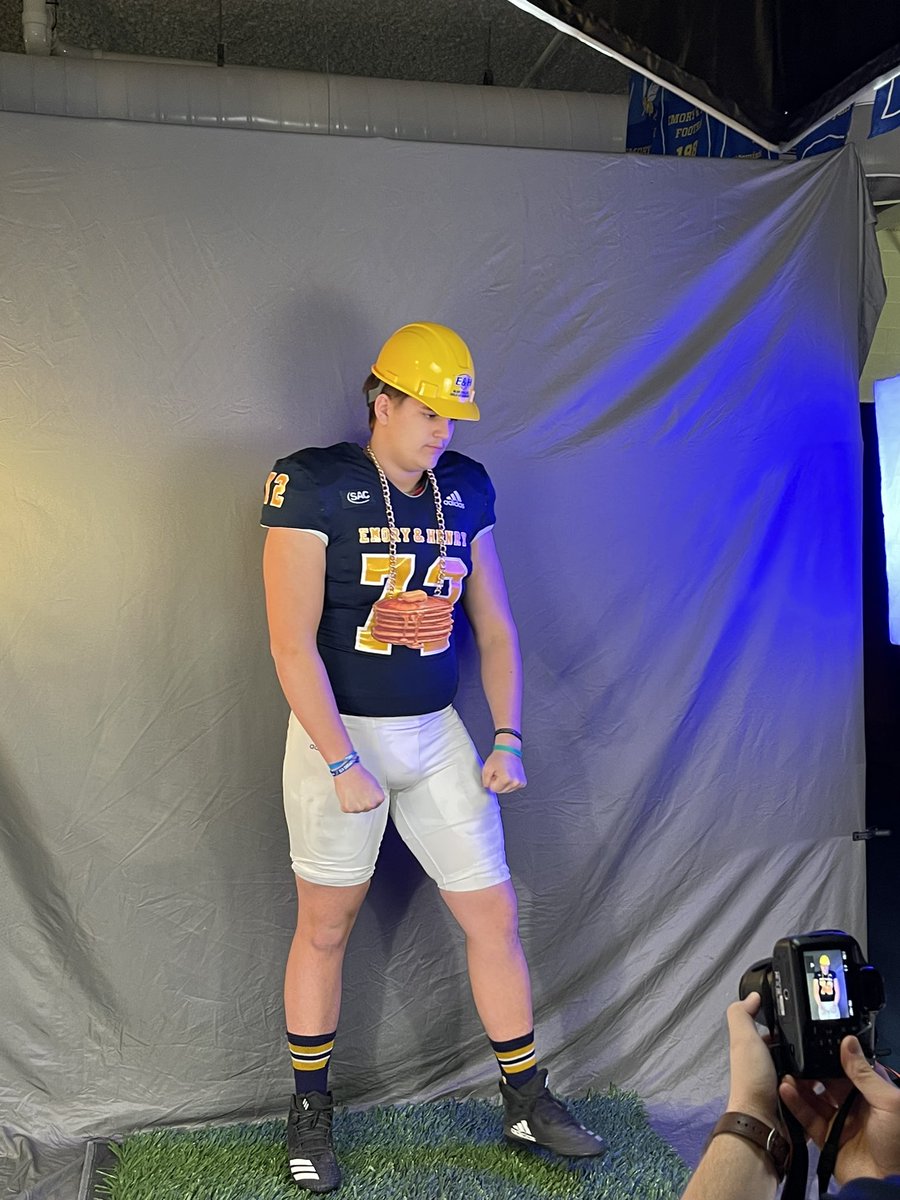 henry smith tweet media