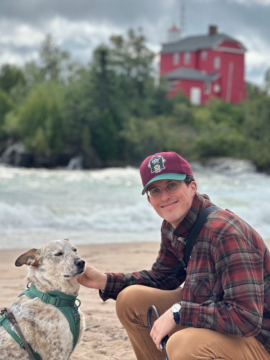 Hey everyone, long time no see. 

Yesterday I was unexpectedly laid off from my role of Brand Manager at Space Cow Media (home of EDHREC, Archidekt, Commander's Herald, Cardsphere, and more)

I'm on the job market again, so here's a thread of things I did at SCM. 🧵